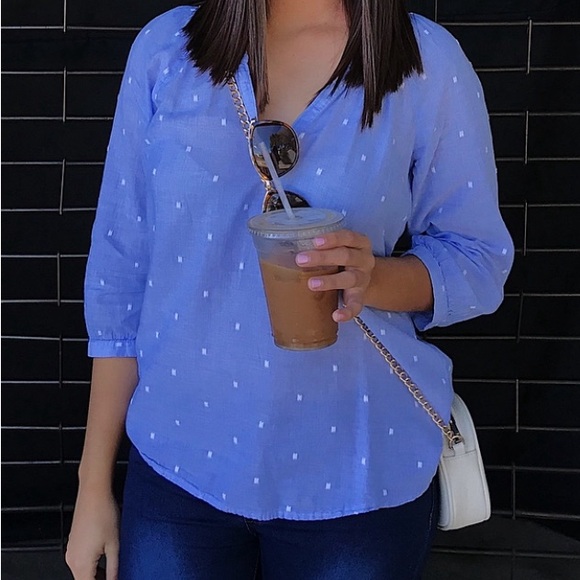 Old Navy Light Blue quarter length sleeve blouse - Picture 3 of 6